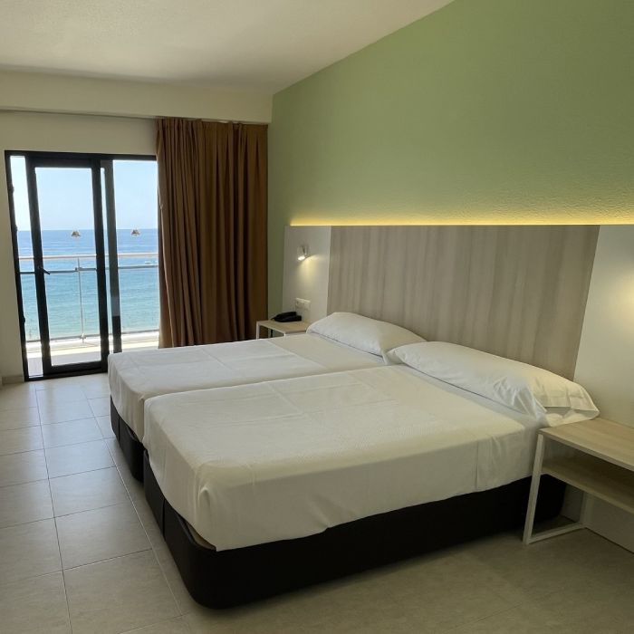 front-double-room_mb